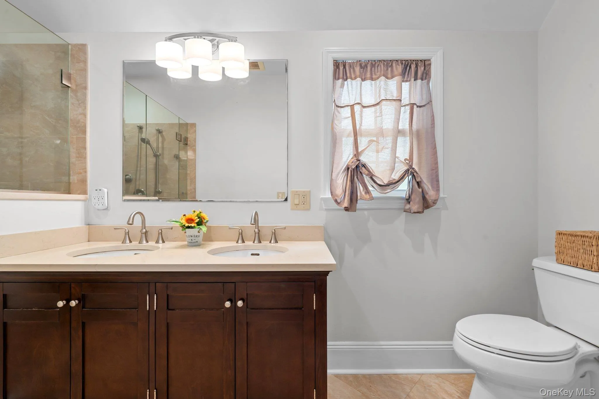 33 Ogden Avenue, North Hempstead, NY, 3 Bedrooms Bedrooms, 8 Rooms Rooms,2 BathroomsBathrooms,Residential,For Rent,Ogden,0,1046977 33 Ogden Avenue, North Hempstead, NY, 3 Bedrooms Bedrooms, 8 Rooms Rooms,2 BathroomsBathrooms,Residential,For Rent,Ogden,0,1046977