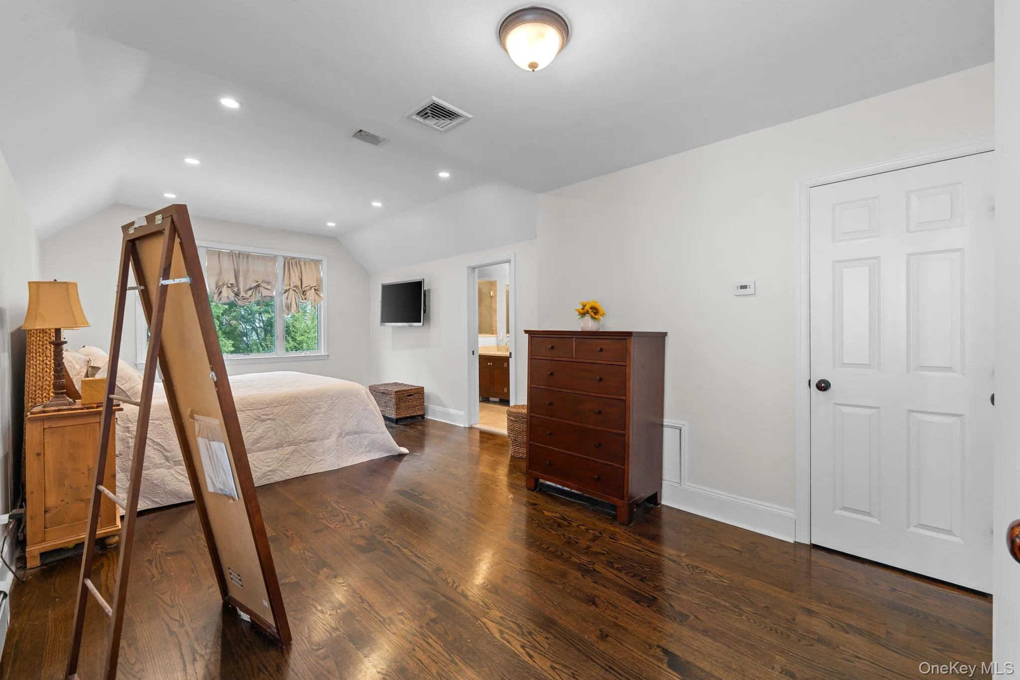 33 Ogden Avenue, North Hempstead, NY, 3 Bedrooms Bedrooms, 8 Rooms Rooms,2 BathroomsBathrooms,Residential,For Rent,Ogden,0,1046977 33 Ogden Avenue, North Hempstead, NY, 3 Bedrooms Bedrooms, 8 Rooms Rooms,2 BathroomsBathrooms,Residential,For Rent,Ogden,0,1046977