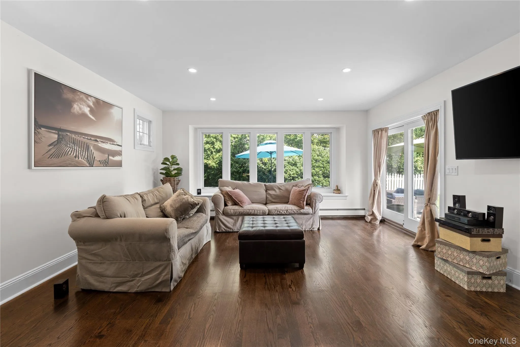 33 Ogden Avenue, North Hempstead, NY, 3 Bedrooms Bedrooms, 8 Rooms Rooms,2 BathroomsBathrooms,Residential,For Rent,Ogden,0,1046977 33 Ogden Avenue, North Hempstead, NY, 3 Bedrooms Bedrooms, 8 Rooms Rooms,2 BathroomsBathrooms,Residential,For Rent,Ogden,0,1046977