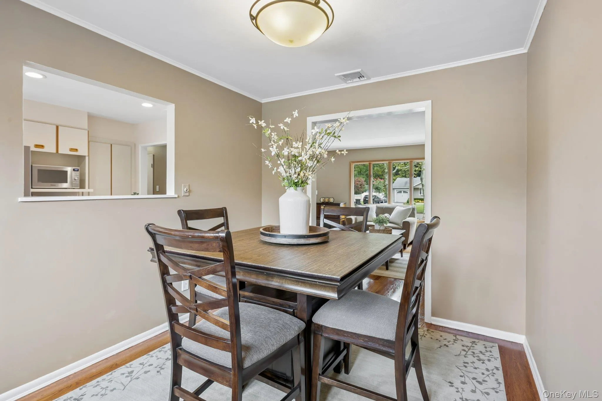 18 Gunther Drive, Huntington, NY, 4 Bedrooms Bedrooms, 8 Rooms Rooms,2 BathroomsBathrooms,Residential,For Rent,Gunther,0,1046983 18 Gunther Drive, Huntington, NY, 4 Bedrooms Bedrooms, 8 Rooms Rooms,2 BathroomsBathrooms,Residential,For Rent,Gunther,0,1046983