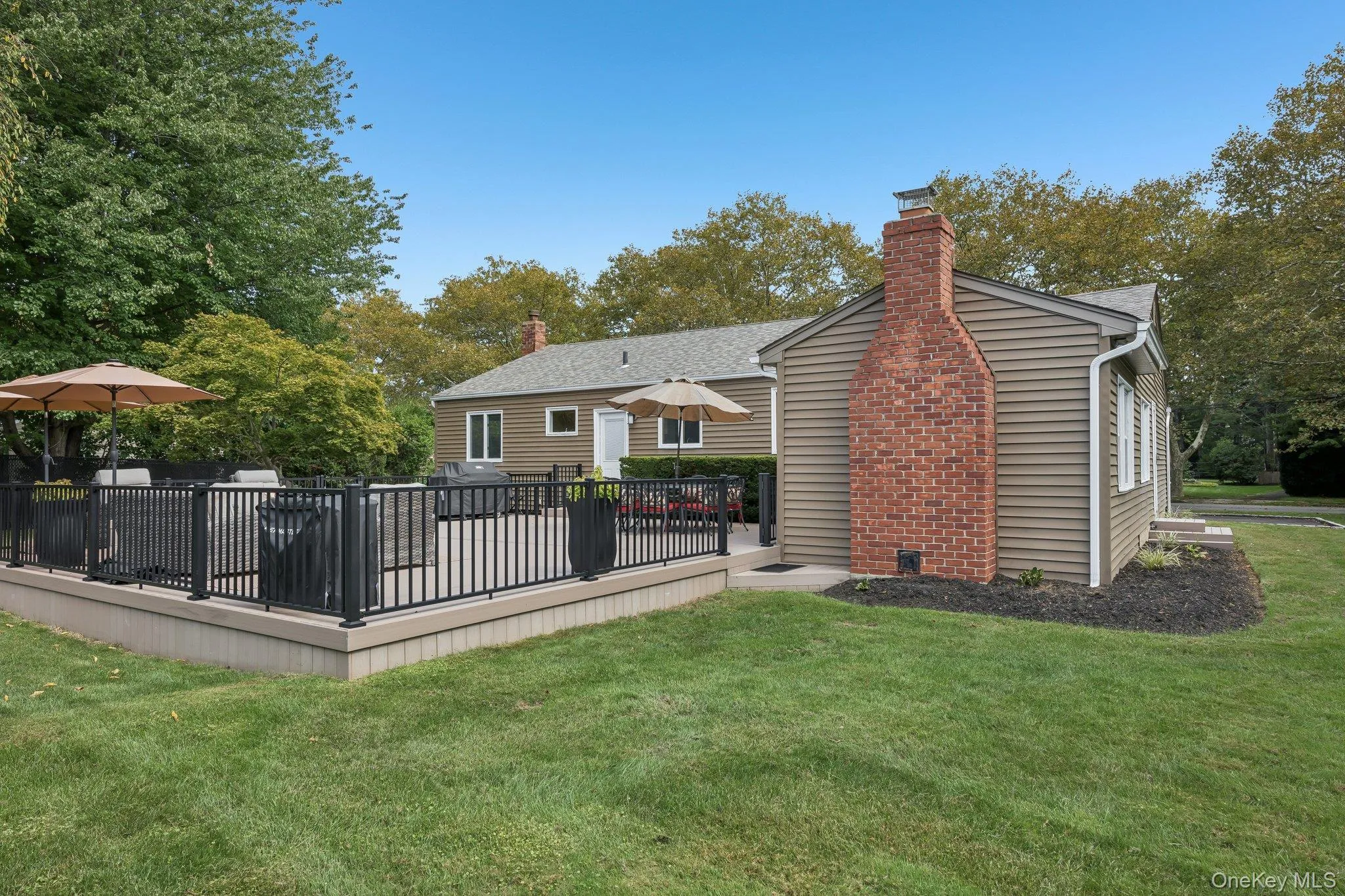 18 Gunther Drive, Huntington, NY, 4 Bedrooms Bedrooms, 8 Rooms Rooms,2 BathroomsBathrooms,Residential,For Rent,Gunther,0,1046983 18 Gunther Drive, Huntington, NY, 4 Bedrooms Bedrooms, 8 Rooms Rooms,2 BathroomsBathrooms,Residential,For Rent,Gunther,0,1046983