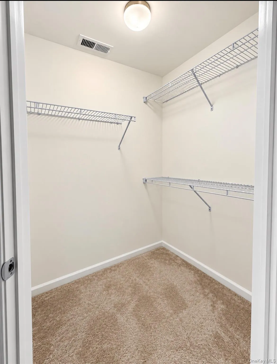 22 Atwood Drive, Middletown, NY, 3 Bedrooms Bedrooms, 8 Rooms Rooms,2 BathroomsBathrooms,Residential,For Rent,Atwood,0,1046984 22 Atwood Drive, Middletown, NY, 3 Bedrooms Bedrooms, 8 Rooms Rooms,2 BathroomsBathrooms,Residential,For Rent,Atwood,0,1046984