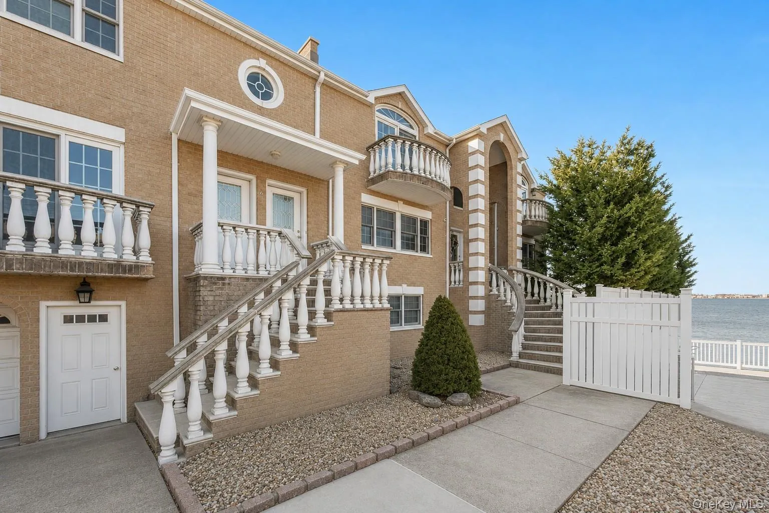 6 Pell Place, New York, NY, 2 Bedroom Bedrooms, 5 Room Rooms,2 BathroomBathrooms,Residential Lease,For Rent,Pell,0,1046985 6 Pell Place, New York, NY, 2 Bedroom Bedrooms, 5 Room Rooms,2 BathroomBathrooms,Residential Lease,For Rent,Pell,0,1046985