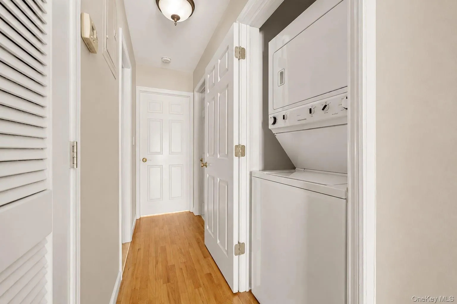 6 Pell Place, New York, NY, 2 Bedrooms Bedrooms, 5 Rooms Rooms,2 BathroomsBathrooms,Residential Lease,For Rent,Pell,0,1046985 6 Pell Place, New York, NY, 2 Bedrooms Bedrooms, 5 Rooms Rooms,2 BathroomsBathrooms,Residential Lease,For Rent,Pell,0,1046985