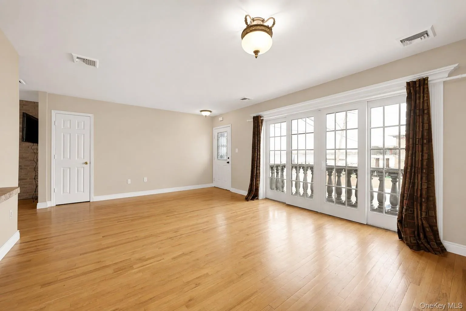 6 Pell Place, New York, NY, 2 Bedrooms Bedrooms, 5 Rooms Rooms,2 BathroomsBathrooms,Residential Lease,For Rent,Pell,0,1046985 6 Pell Place, New York, NY, 2 Bedrooms Bedrooms, 5 Rooms Rooms,2 BathroomsBathrooms,Residential Lease,For Rent,Pell,0,1046985