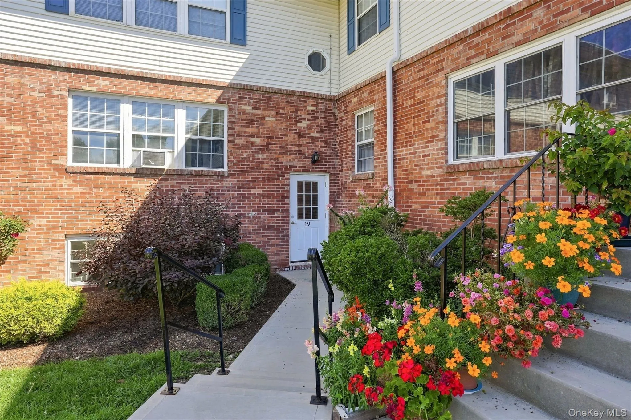 19 Huguenot Street, New Paltz, NY, 1 Bedroom Bedrooms, 5 Rooms Rooms,1 BathroomBathrooms,Residential,For Rent,Huguenot,0,1046986 19 Huguenot Street, New Paltz, NY, 1 Bedroom Bedrooms, 5 Rooms Rooms,1 BathroomBathrooms,Residential,For Rent,Huguenot,0,1046986