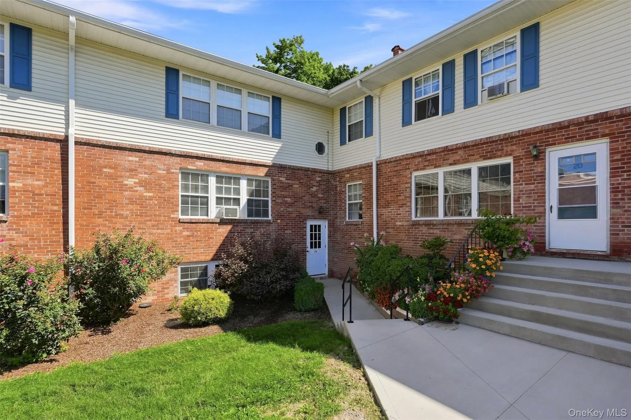 19 Huguenot Street, New Paltz, NY, 1 Bedroom Bedrooms, 5 Rooms Rooms,1 BathroomBathrooms,Residential,For Rent,Huguenot,0,1046986 19 Huguenot Street, New Paltz, NY, 1 Bedroom Bedrooms, 5 Rooms Rooms,1 BathroomBathrooms,Residential,For Rent,Huguenot,0,1046986