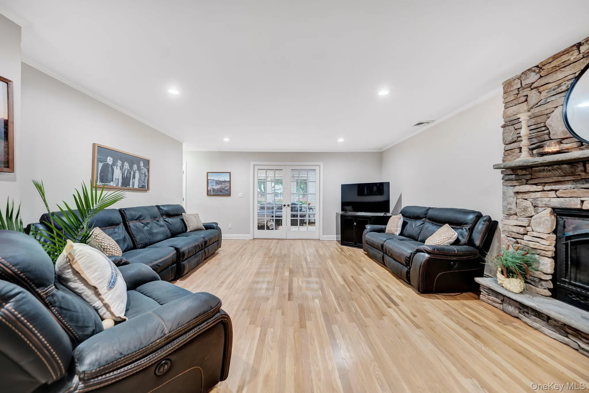 3529 Stratford Road, Hempstead, NY, 6 Bedrooms Bedrooms, 11 Rooms Rooms,3 BathroomsBathrooms,Residential,For Rent,Stratford,0,1046987 3529 Stratford Road, Hempstead, NY, 6 Bedrooms Bedrooms, 11 Rooms Rooms,3 BathroomsBathrooms,Residential,For Rent,Stratford,0,1046987