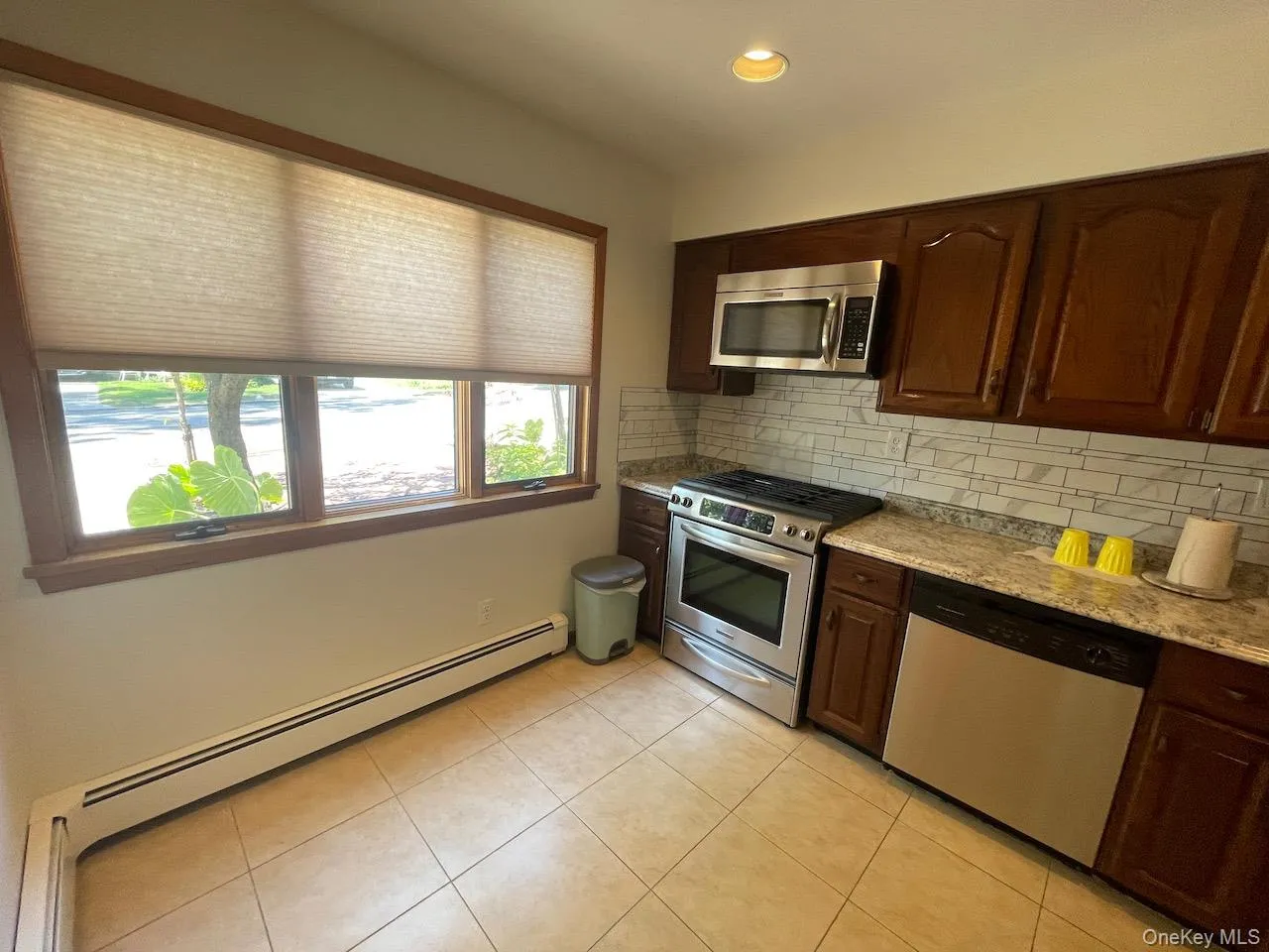 58 Marwood Road, North Hempstead, NY, 3 Bedrooms Bedrooms, 7 Rooms Rooms,4 BathroomsBathrooms,Residential Lease,For Rent,Marwood,0,1046988 58 Marwood Road, North Hempstead, NY, 3 Bedrooms Bedrooms, 7 Rooms Rooms,4 BathroomsBathrooms,Residential Lease,For Rent,Marwood,0,1046988