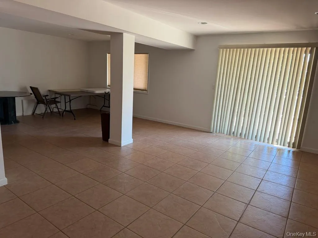 58 Marwood Road, North Hempstead, NY, 3 Bedrooms Bedrooms, 7 Rooms Rooms,4 BathroomsBathrooms,Residential Lease,For Rent,Marwood,0,1046988 58 Marwood Road, North Hempstead, NY, 3 Bedrooms Bedrooms, 7 Rooms Rooms,4 BathroomsBathrooms,Residential Lease,For Rent,Marwood,0,1046988
