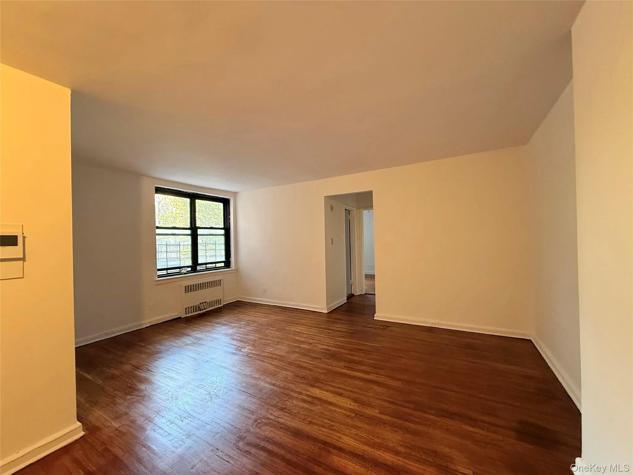 11250 Northern Boulevard, New York, NY, 1 Bedroom Bedrooms, 4 Rooms Rooms,1 BathroomBathrooms,Residential,For Rent,Northern,0,1046989 11250 Northern Boulevard, New York, NY, 1 Bedroom Bedrooms, 4 Rooms Rooms,1 BathroomBathrooms,Residential,For Rent,Northern,0,1046989