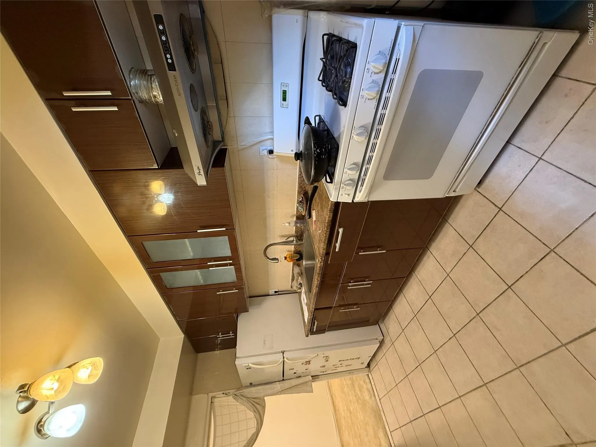 27-04 Parsons Blvd, New York, NY, 1 Bedroom Bedrooms, 3 Rooms Rooms,1 BathroomBathrooms,Residential,For Rent,Parsons Blvd,0,1046990 27-04 Parsons Blvd, New York, NY, 1 Bedroom Bedrooms, 3 Rooms Rooms,1 BathroomBathrooms,Residential,For Rent,Parsons Blvd,0,1046990