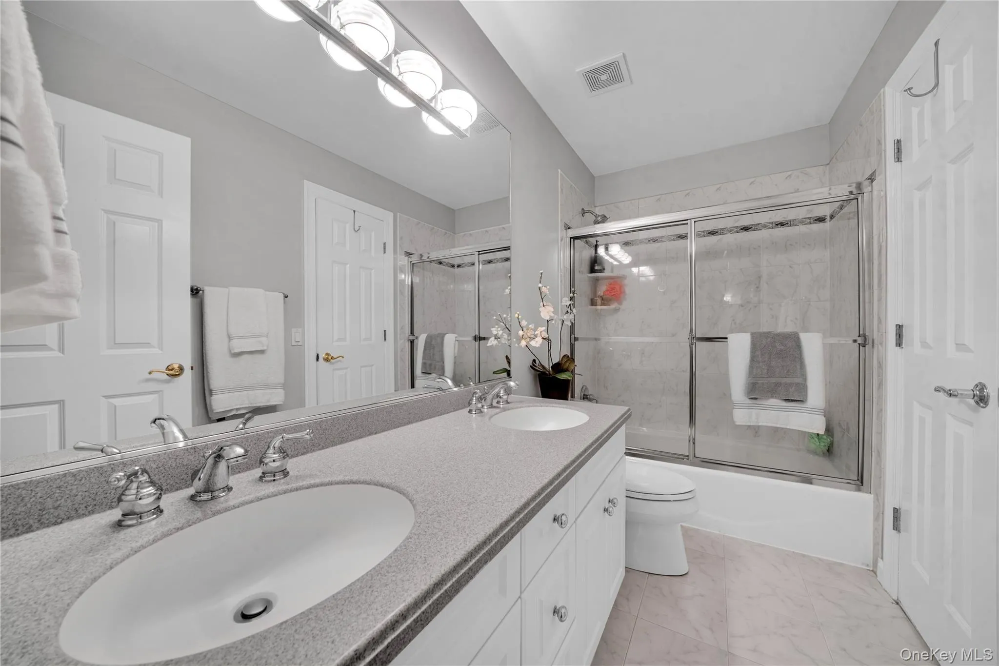 11 Croyden Lane, Clarkstown, NY, 5 Bedrooms Bedrooms, 11 Rooms Rooms,3 BathroomsBathrooms,Residential,For Rent,Croyden,0,1046991 11 Croyden Lane, Clarkstown, NY, 5 Bedrooms Bedrooms, 11 Rooms Rooms,3 BathroomsBathrooms,Residential,For Rent,Croyden,0,1046991