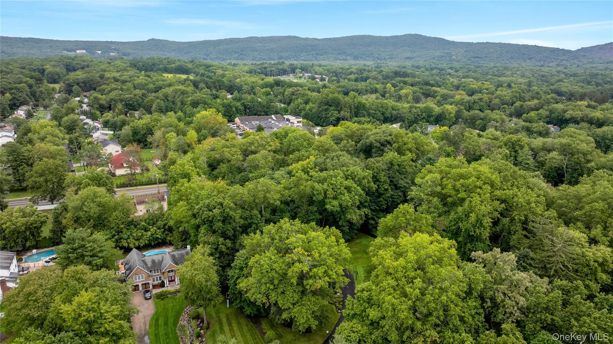 11 Croyden Lane, Clarkstown, NY, 5 Bedrooms Bedrooms, 11 Rooms Rooms,3 BathroomsBathrooms,Residential,For Rent,Croyden,0,1046991 11 Croyden Lane, Clarkstown, NY, 5 Bedrooms Bedrooms, 11 Rooms Rooms,3 BathroomsBathrooms,Residential,For Rent,Croyden,0,1046991