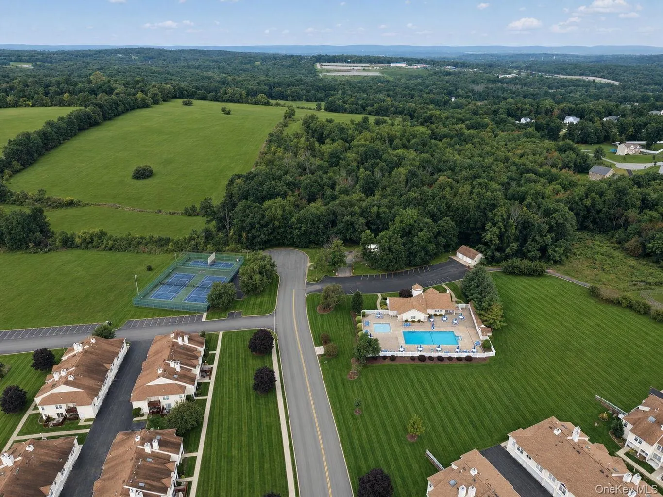 3211 Whispering Hills, Chester Town, NY, 3 Bedrooms Bedrooms, 9 Rooms Rooms,2 BathroomsBathrooms,Residential,For Rent,Whispering,0,1046996 3211 Whispering Hills, Chester Town, NY, 3 Bedrooms Bedrooms, 9 Rooms Rooms,2 BathroomsBathrooms,Residential,For Rent,Whispering,0,1046996