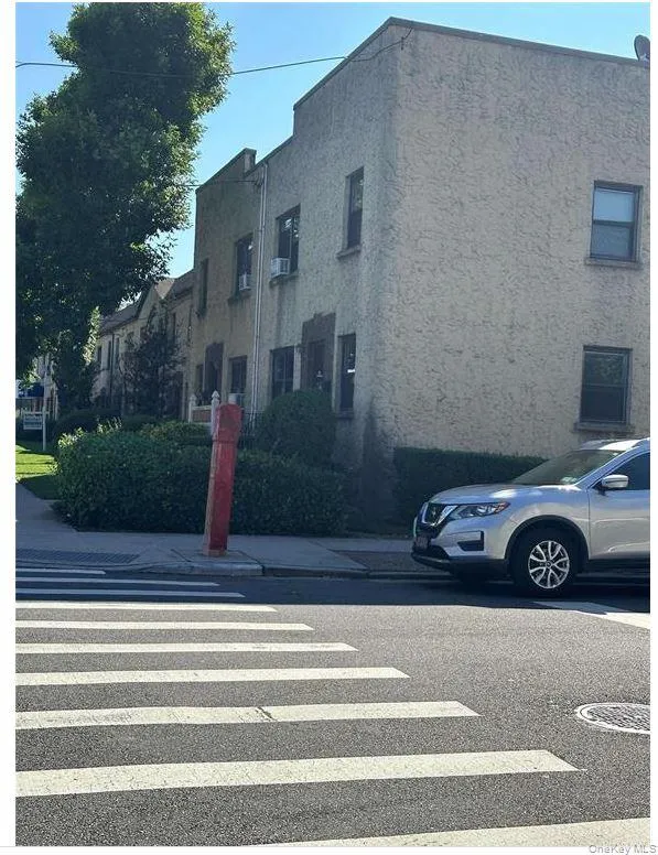 257-04 Hillside Avenue, New York, NY, 2 Bedrooms Bedrooms, 5 Rooms Rooms,1 BathroomBathrooms,Residential Lease,For Rent,Hillside,0,1046998 257-04 Hillside Avenue, New York, NY, 2 Bedrooms Bedrooms, 5 Rooms Rooms,1 BathroomBathrooms,Residential Lease,For Rent,Hillside,0,1046998