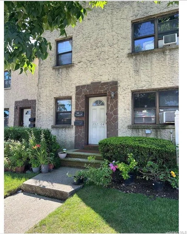 257-04 Hillside Avenue, New York, NY, 2 Bedrooms Bedrooms, 5 Rooms Rooms,1 BathroomBathrooms,Residential Lease,For Rent,Hillside,0,1046998 257-04 Hillside Avenue, New York, NY, 2 Bedrooms Bedrooms, 5 Rooms Rooms,1 BathroomBathrooms,Residential Lease,For Rent,Hillside,0,1046998