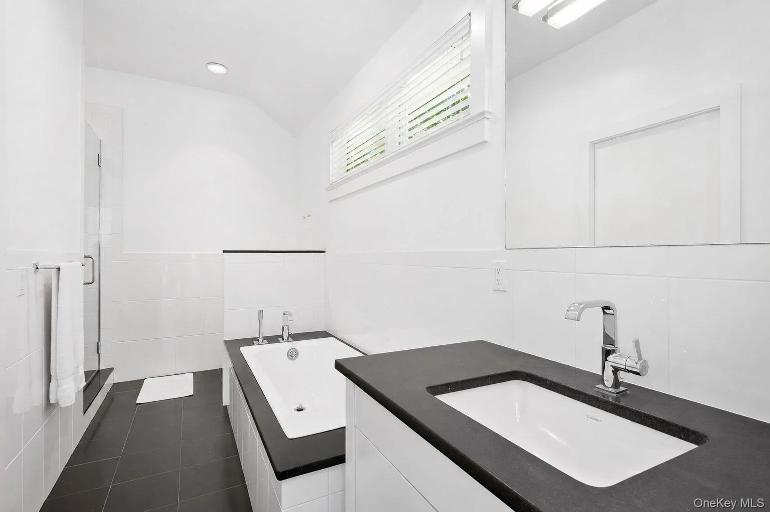 5 Rowman Court, East Hampton, NY, 3 Bedrooms Bedrooms, 10 Rooms Rooms,2 BathroomsBathrooms,Residential,For Rent,Rowman,0,1047001 5 Rowman Court, East Hampton, NY, 3 Bedrooms Bedrooms, 10 Rooms Rooms,2 BathroomsBathrooms,Residential,For Rent,Rowman,0,1047001