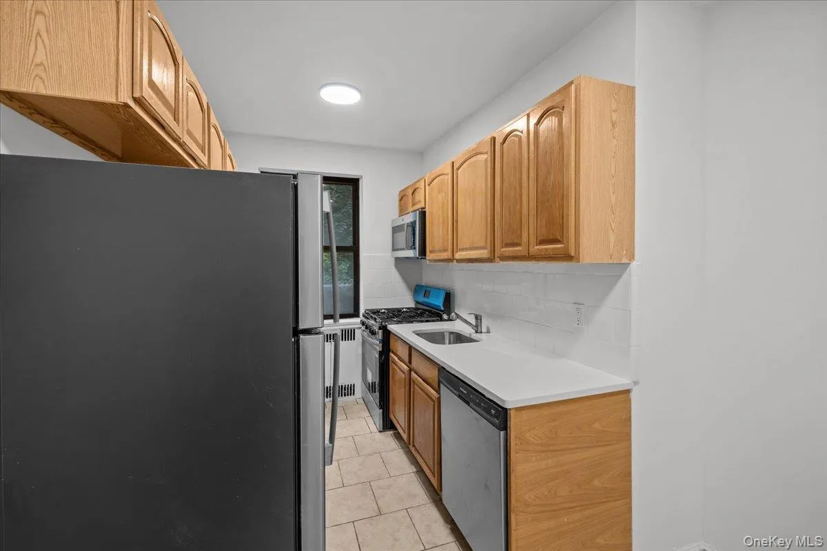 3017 Riverdale Avenue, New York, NY, 1 Bedroom Bedrooms, 4 Rooms Rooms,1 BathroomBathrooms,Residential,For Rent,Riverdale,0,1047006 3017 Riverdale Avenue, New York, NY, 1 Bedroom Bedrooms, 4 Rooms Rooms,1 BathroomBathrooms,Residential,For Rent,Riverdale,0,1047006