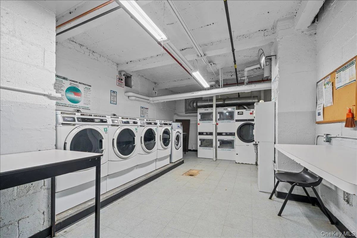 3017 Riverdale Avenue, New York, NY, 1 Bedroom Bedrooms, 4 Rooms Rooms,1 BathroomBathrooms,Residential,For Rent,Riverdale,0,1047006 3017 Riverdale Avenue, New York, NY, 1 Bedroom Bedrooms, 4 Rooms Rooms,1 BathroomBathrooms,Residential,For Rent,Riverdale,0,1047006