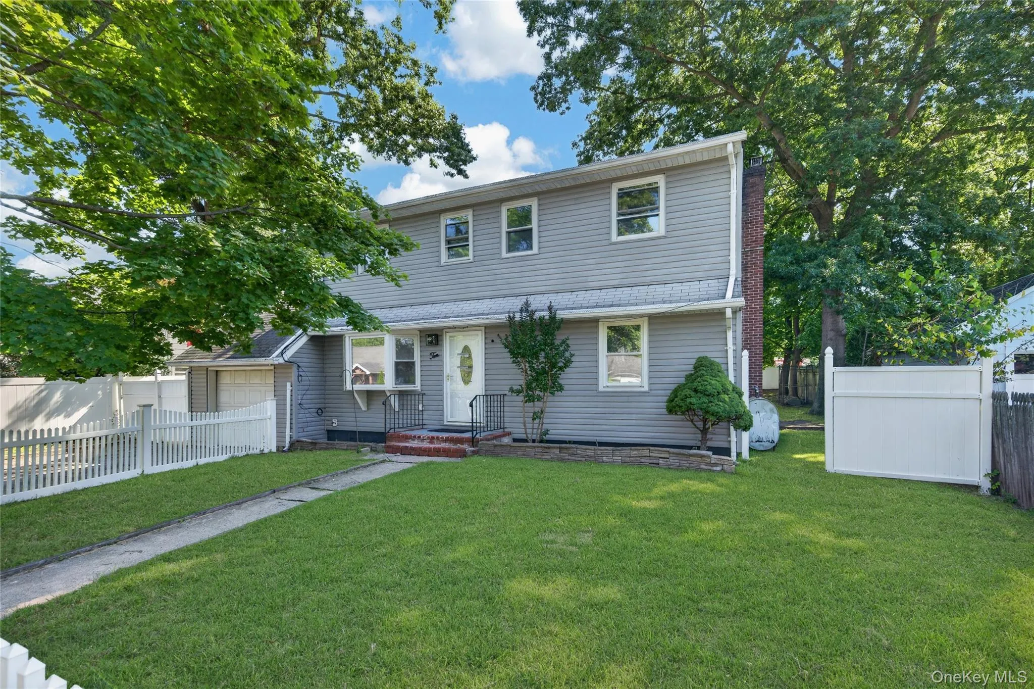 10 Field Place, Huntington, NY, 4 Bedrooms Bedrooms, 8 Rooms Rooms,2 BathroomsBathrooms,Residential,For Rent,Field,0,1047007 10 Field Place, Huntington, NY, 4 Bedrooms Bedrooms, 8 Rooms Rooms,2 BathroomsBathrooms,Residential,For Rent,Field,0,1047007