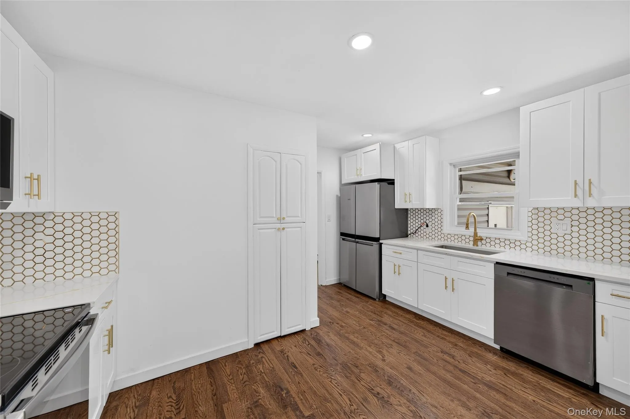 10 Field Place, Huntington, NY, 4 Bedrooms Bedrooms, 8 Rooms Rooms,2 BathroomsBathrooms,Residential,For Rent,Field,0,1047007 10 Field Place, Huntington, NY, 4 Bedrooms Bedrooms, 8 Rooms Rooms,2 BathroomsBathrooms,Residential,For Rent,Field,0,1047007