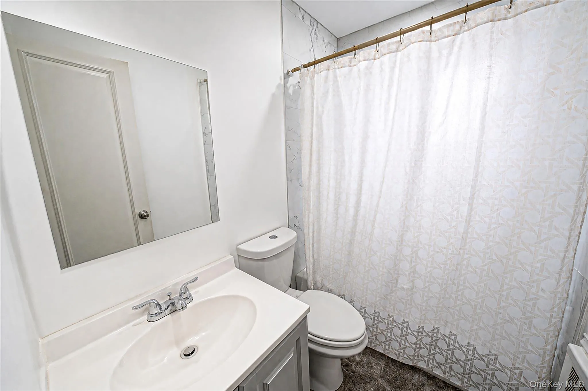 22603 141st Avenue, New York, NY, 3 Bedrooms Bedrooms, 6 Rooms Rooms,2 BathroomsBathrooms,Residential,For Rent,141st,0,1047010 22603 141st Avenue, New York, NY, 3 Bedrooms Bedrooms, 6 Rooms Rooms,2 BathroomsBathrooms,Residential,For Rent,141st,0,1047010