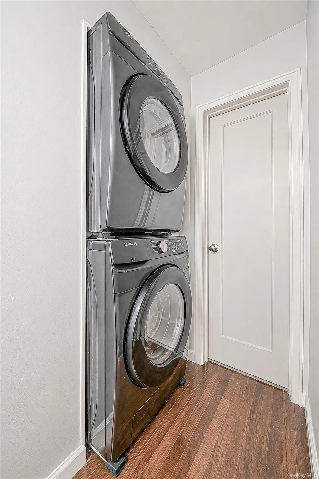 22603 141st Avenue, New York, NY, 3 Bedrooms Bedrooms, 6 Rooms Rooms,2 BathroomsBathrooms,Residential,For Rent,141st,0,1047010 22603 141st Avenue, New York, NY, 3 Bedrooms Bedrooms, 6 Rooms Rooms,2 BathroomsBathrooms,Residential,For Rent,141st,0,1047010