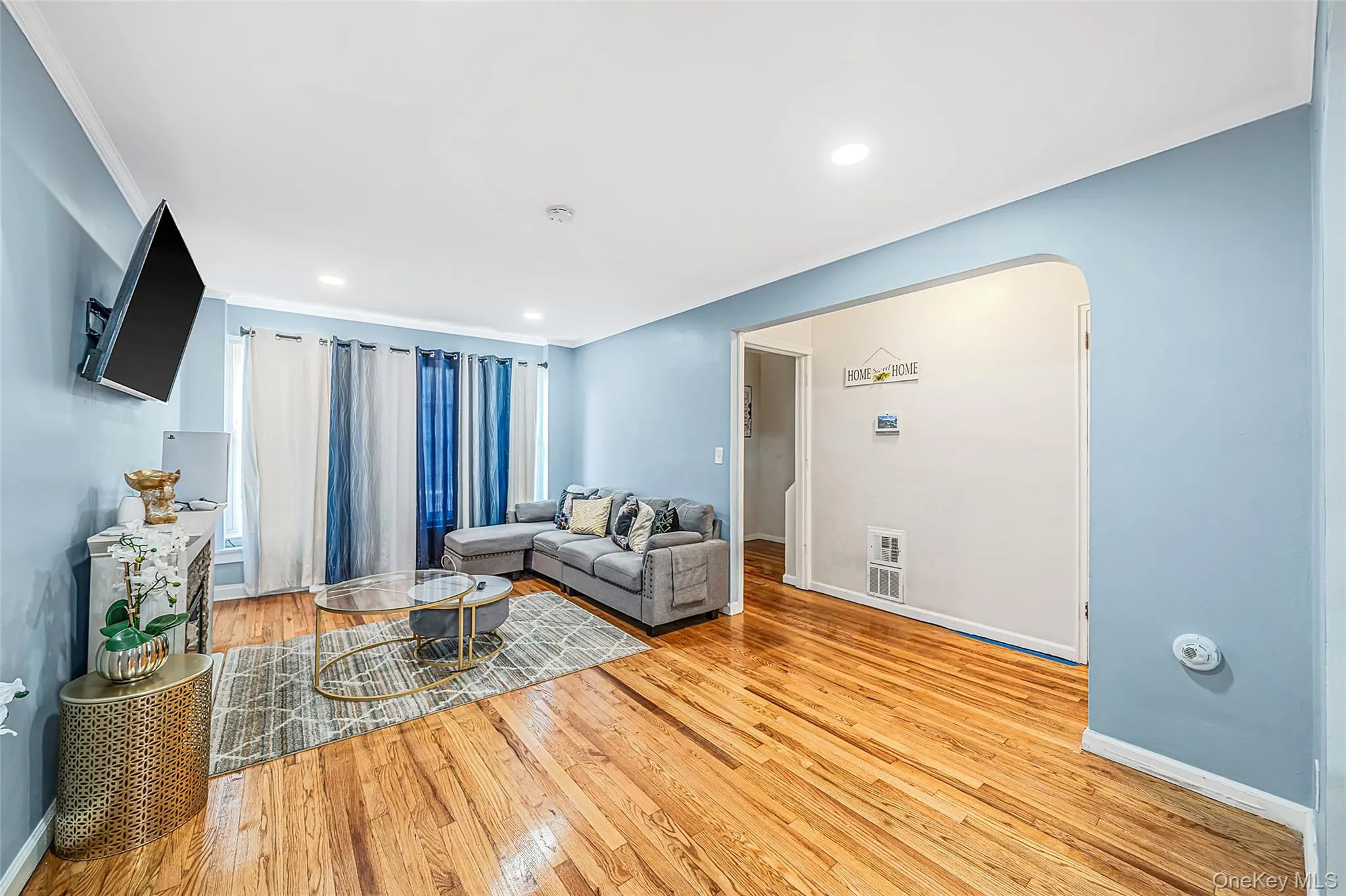 22603 141st Avenue, New York, NY, 3 Bedrooms Bedrooms, 6 Rooms Rooms,2 BathroomsBathrooms,Residential,For Rent,141st,0,1047010 22603 141st Avenue, New York, NY, 3 Bedrooms Bedrooms, 6 Rooms Rooms,2 BathroomsBathrooms,Residential,For Rent,141st,0,1047010