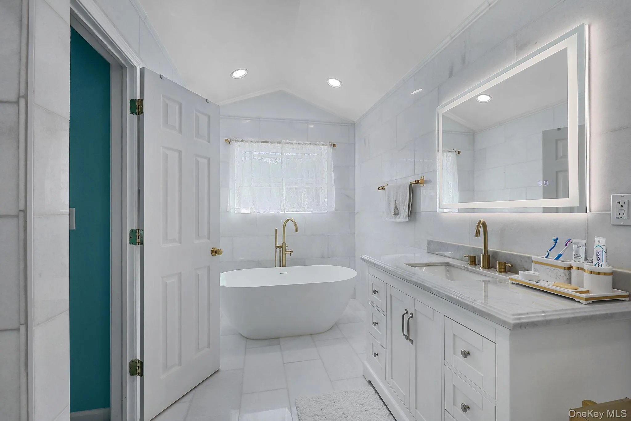61 Lake Shore Drive, Thompson, NY, 4 Bedrooms Bedrooms, 9 Rooms Rooms,2 BathroomsBathrooms,Residential,For Rent,Lake Shore,0,1047015 61 Lake Shore Drive, Thompson, NY, 4 Bedrooms Bedrooms, 9 Rooms Rooms,2 BathroomsBathrooms,Residential,For Rent,Lake Shore,0,1047015