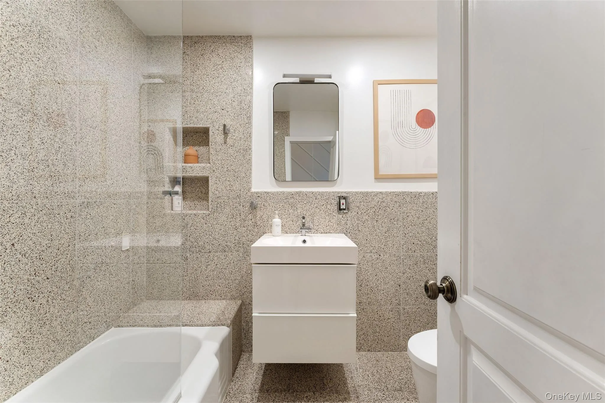 61 Stony Run, New Rochelle, NY, 5 Bedrooms Bedrooms, 9 Rooms Rooms,3 BathroomsBathrooms,Residential,For Rent,Stony,0,1047016 61 Stony Run, New Rochelle, NY, 5 Bedrooms Bedrooms, 9 Rooms Rooms,3 BathroomsBathrooms,Residential,For Rent,Stony,0,1047016