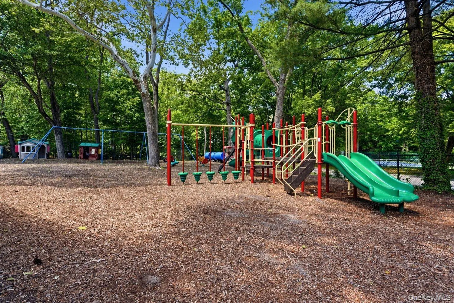 61 Stony Run, New Rochelle, NY, 5 Bedrooms Bedrooms, 9 Rooms Rooms,3 BathroomsBathrooms,Residential,For Rent,Stony,0,1047016 61 Stony Run, New Rochelle, NY, 5 Bedrooms Bedrooms, 9 Rooms Rooms,3 BathroomsBathrooms,Residential,For Rent,Stony,0,1047016