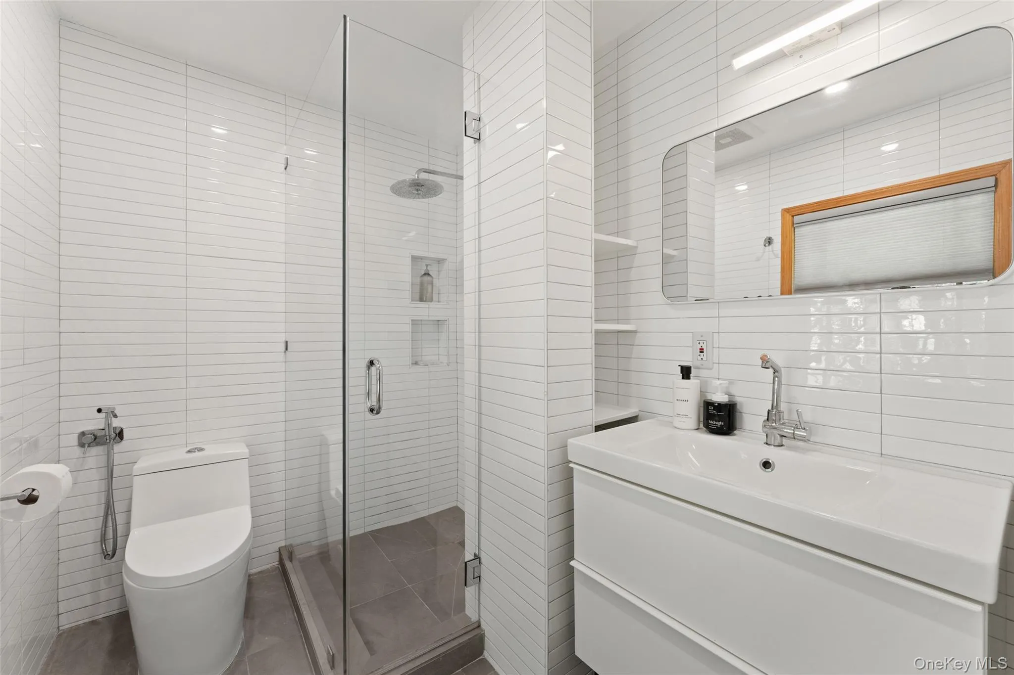 61 Stony Run, New Rochelle, NY, 5 Bedrooms Bedrooms, 9 Rooms Rooms,3 BathroomsBathrooms,Residential,For Rent,Stony,0,1047016 61 Stony Run, New Rochelle, NY, 5 Bedrooms Bedrooms, 9 Rooms Rooms,3 BathroomsBathrooms,Residential,For Rent,Stony,0,1047016