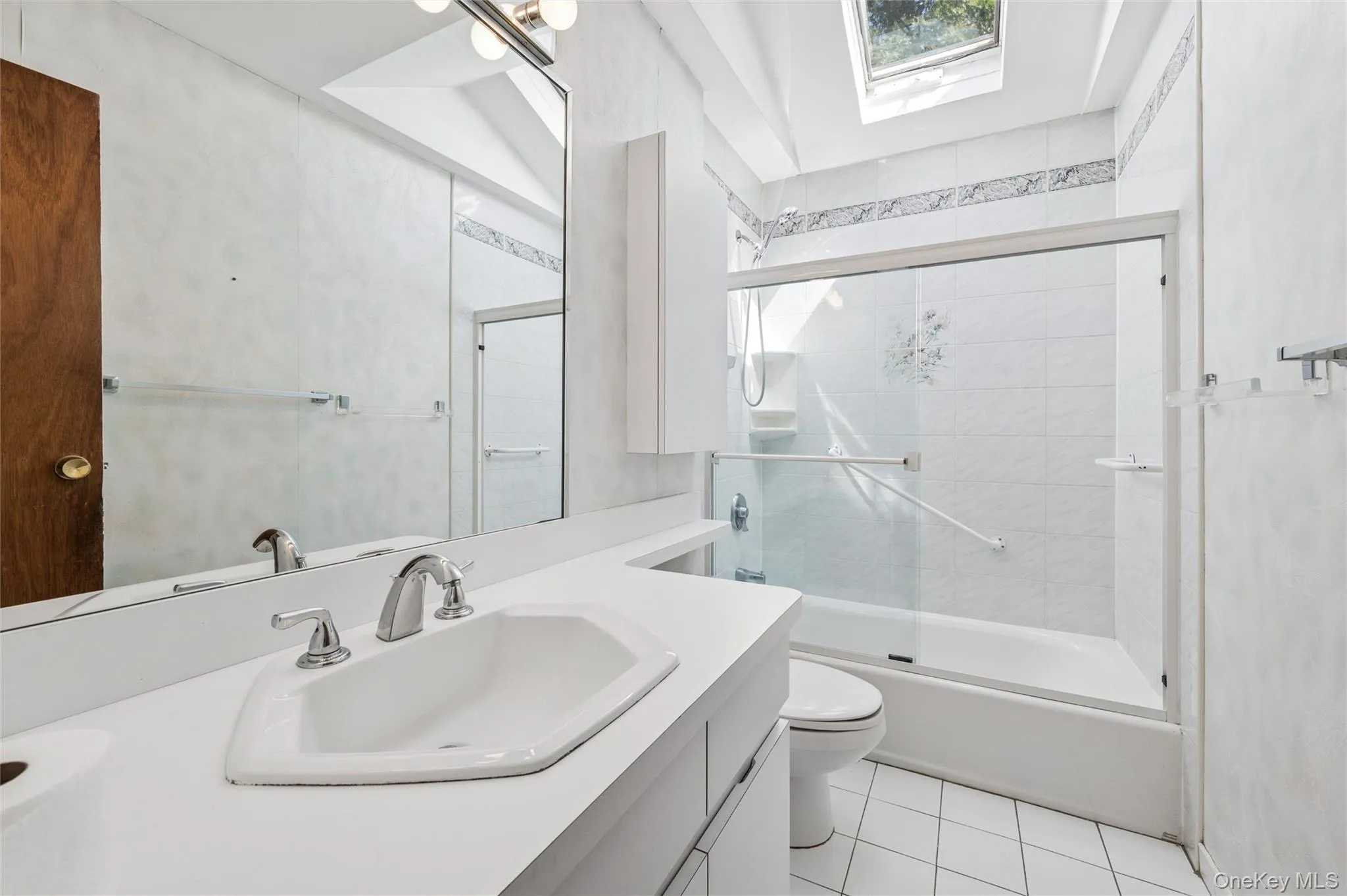 5 Kenny Street, Smithtown, NY, 3 Bedrooms Bedrooms, 7 Rooms Rooms,2 BathroomsBathrooms,Residential,For Rent,Kenny,0,1047017 5 Kenny Street, Smithtown, NY, 3 Bedrooms Bedrooms, 7 Rooms Rooms,2 BathroomsBathrooms,Residential,For Rent,Kenny,0,1047017