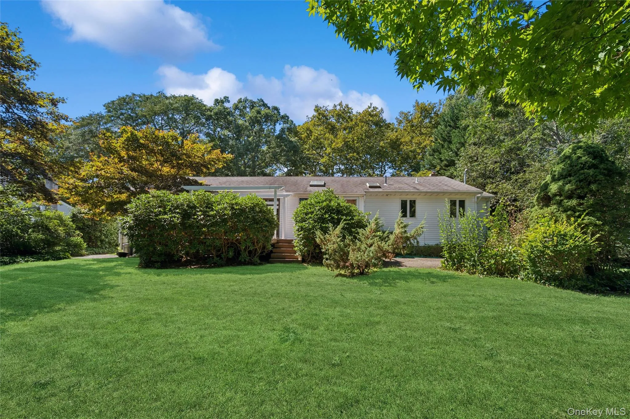 5 Kenny Street, Smithtown, NY, 3 Bedrooms Bedrooms, 7 Rooms Rooms,2 BathroomsBathrooms,Residential,For Rent,Kenny,0,1047017 5 Kenny Street, Smithtown, NY, 3 Bedrooms Bedrooms, 7 Rooms Rooms,2 BathroomsBathrooms,Residential,For Rent,Kenny,0,1047017