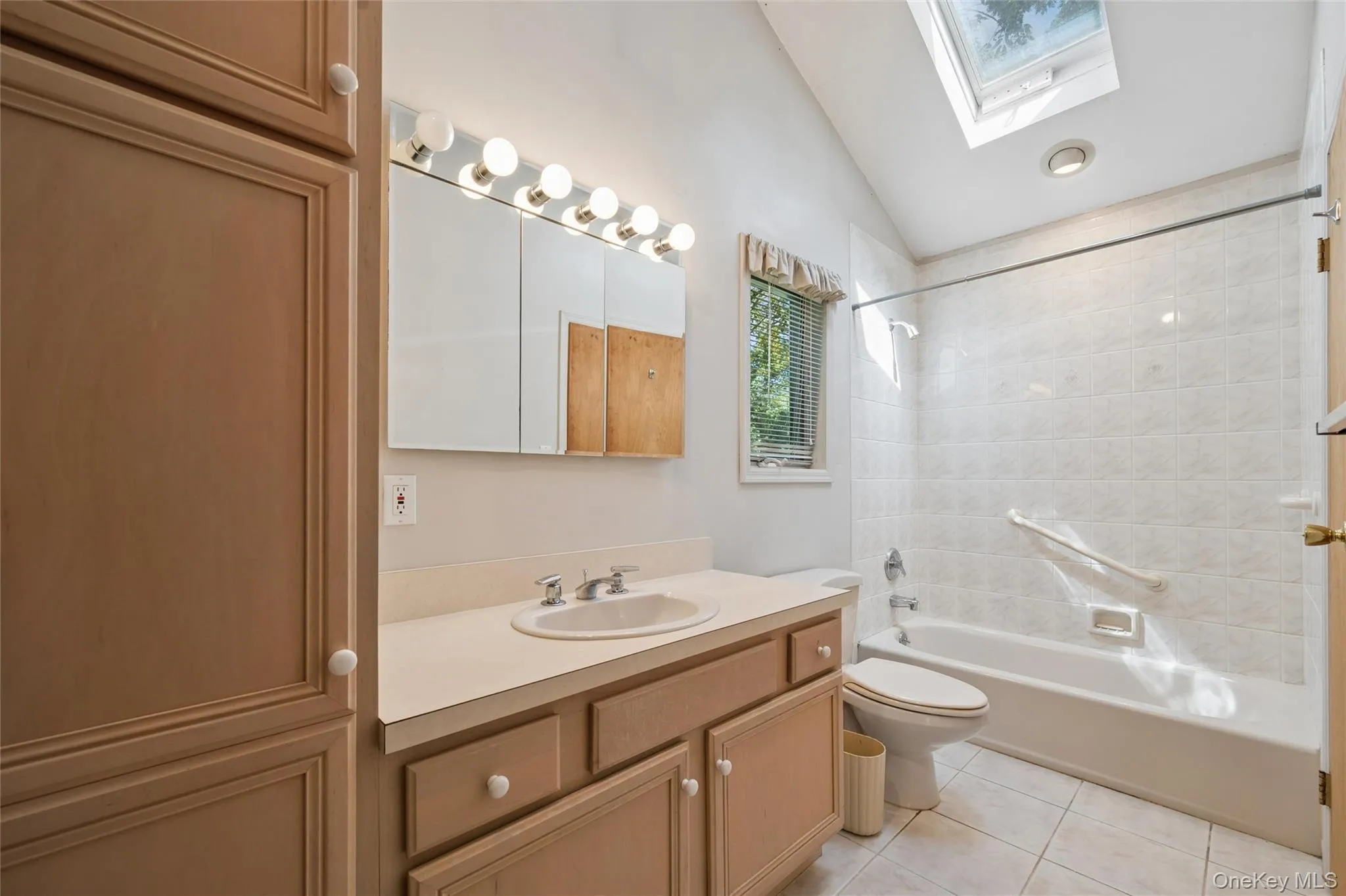 5 Kenny Street, Smithtown, NY, 3 Bedrooms Bedrooms, 7 Rooms Rooms,2 BathroomsBathrooms,Residential,For Rent,Kenny,0,1047017 5 Kenny Street, Smithtown, NY, 3 Bedrooms Bedrooms, 7 Rooms Rooms,2 BathroomsBathrooms,Residential,For Rent,Kenny,0,1047017