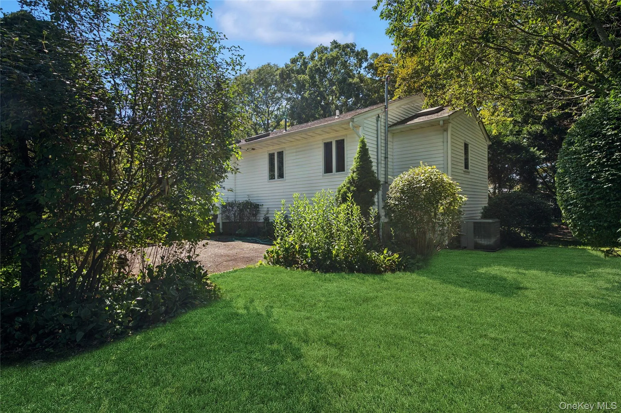 5 Kenny Street, Smithtown, NY, 3 Bedrooms Bedrooms, 7 Rooms Rooms,2 BathroomsBathrooms,Residential,For Rent,Kenny,0,1047017 5 Kenny Street, Smithtown, NY, 3 Bedrooms Bedrooms, 7 Rooms Rooms,2 BathroomsBathrooms,Residential,For Rent,Kenny,0,1047017