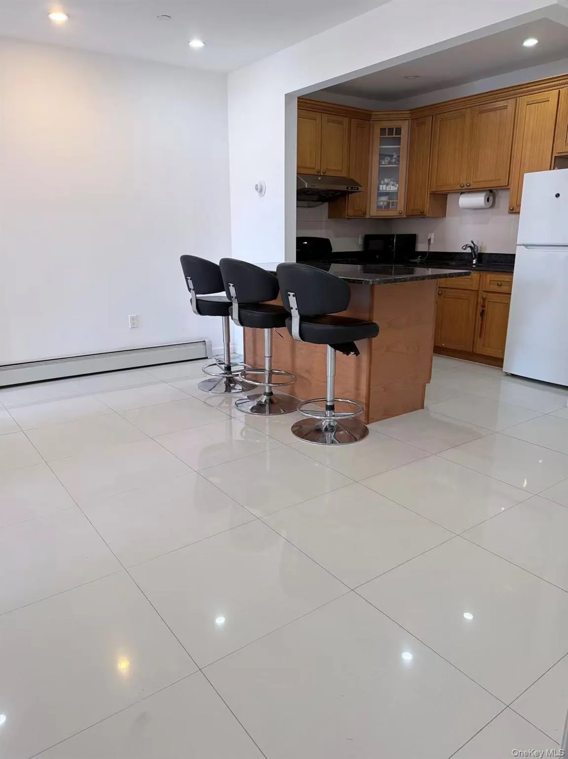 104-48 37th Drive, New York, NY, 2 Bedrooms Bedrooms, 4 Rooms Rooms,2 BathroomsBathrooms,Residential,For Rent,37th,0,1047018 104-48 37th Drive, New York, NY, 2 Bedrooms Bedrooms, 4 Rooms Rooms,2 BathroomsBathrooms,Residential,For Rent,37th,0,1047018