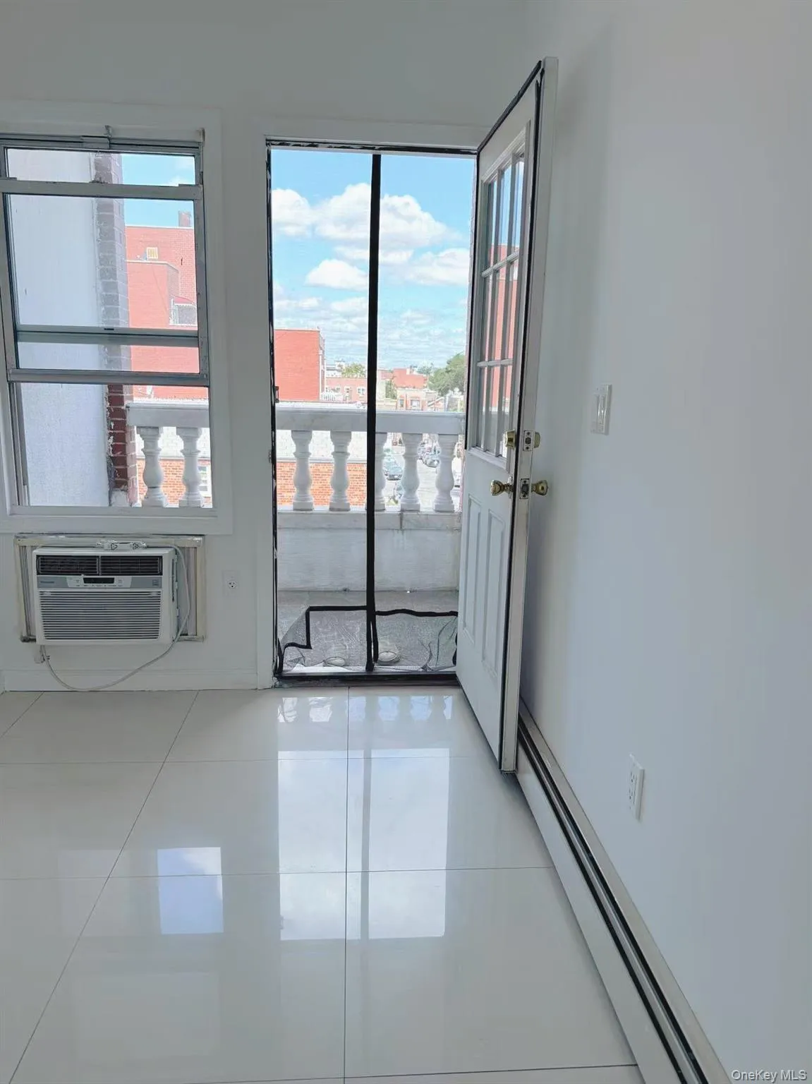 104-48 37th Drive, New York, NY, 2 Bedrooms Bedrooms, 4 Rooms Rooms,2 BathroomsBathrooms,Residential,For Rent,37th,0,1047018 104-48 37th Drive, New York, NY, 2 Bedrooms Bedrooms, 4 Rooms Rooms,2 BathroomsBathrooms,Residential,For Rent,37th,0,1047018