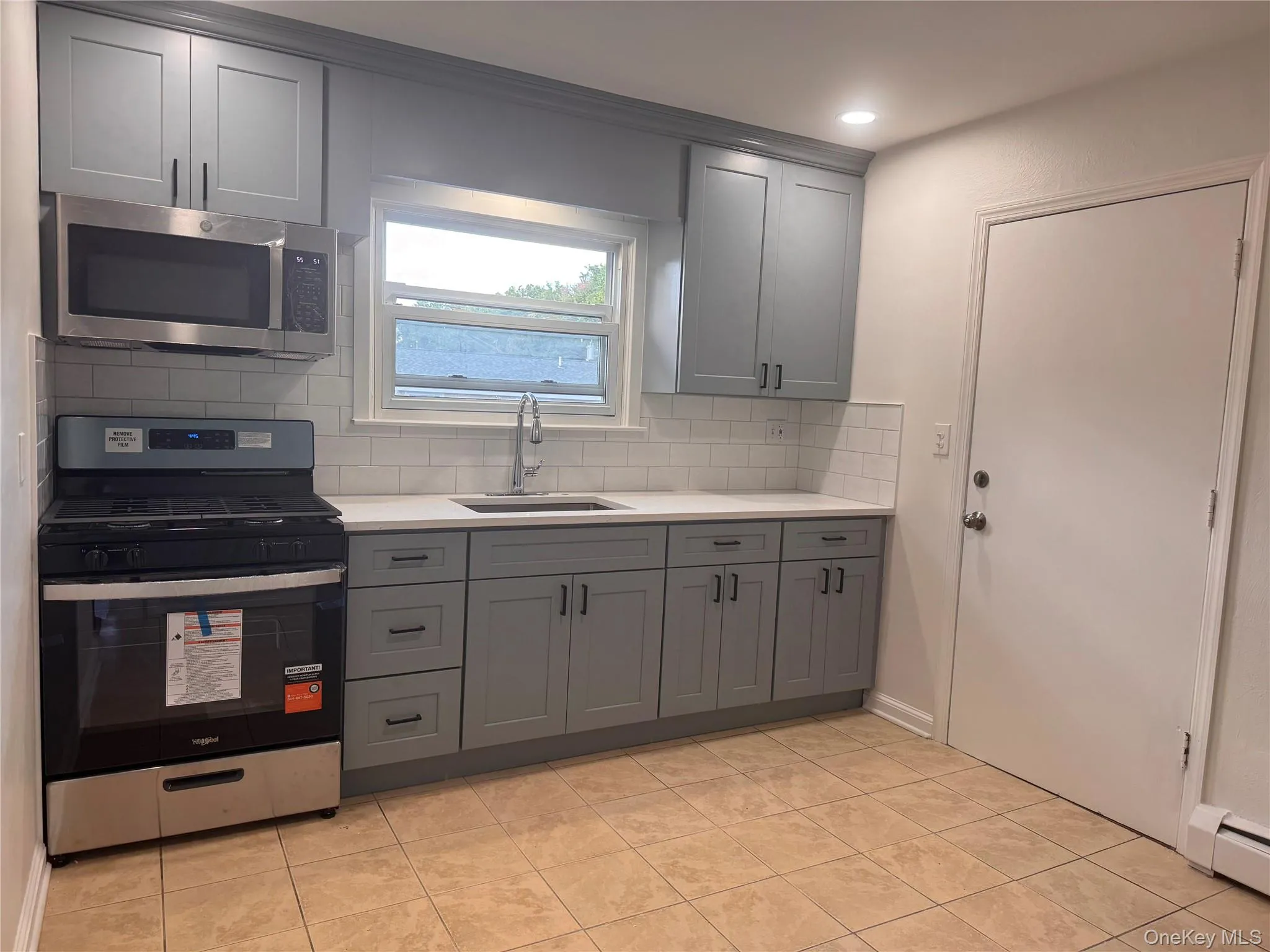 36 Congers Road, Clarkstown, NY, 2 Bedroom Bedrooms, 4 Room Rooms,1 BathroomBathrooms,Residential Lease,For Rent,Congers,0,1047025 36 Congers Road, Clarkstown, NY, 2 Bedroom Bedrooms, 4 Room Rooms,1 BathroomBathrooms,Residential Lease,For Rent,Congers,0,1047025