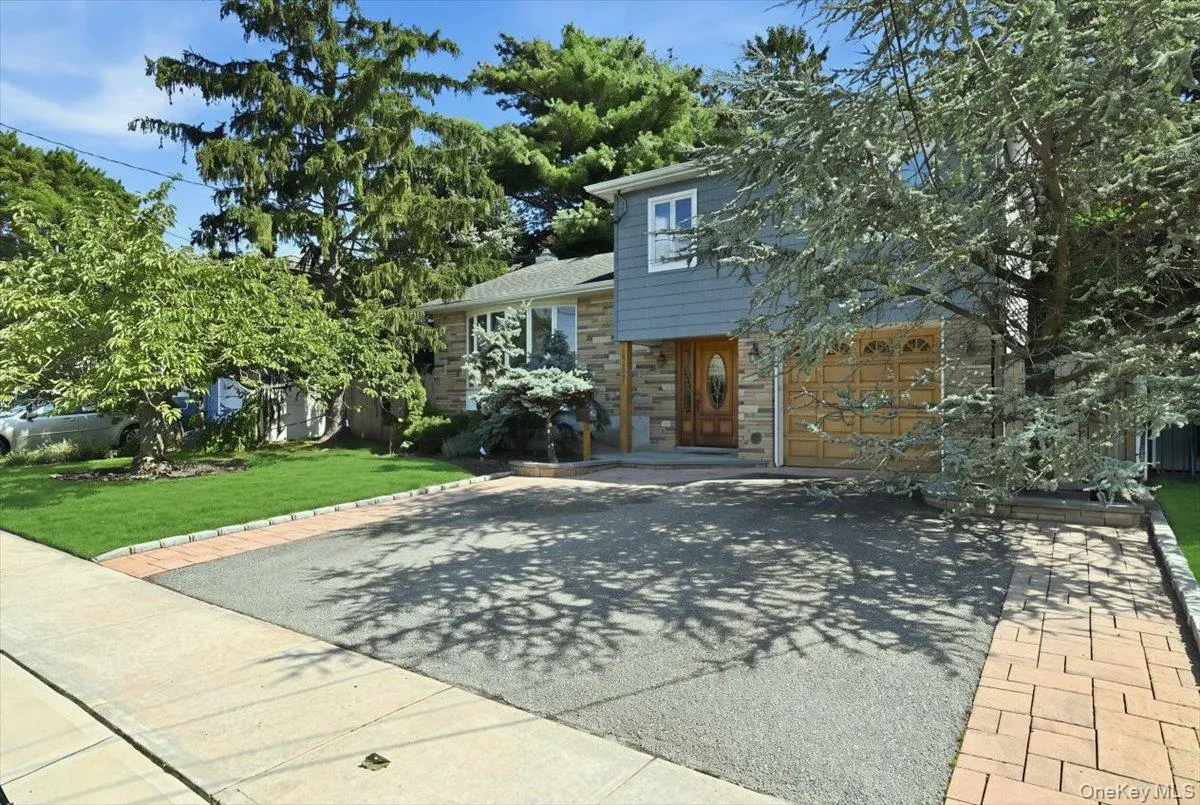 2484 Kayron Lane, Hempstead, NY, 4 Bedrooms Bedrooms, 8 Rooms Rooms,2 BathroomsBathrooms,Residential,For Rent,Kayron,0,1047028 2484 Kayron Lane, Hempstead, NY, 4 Bedrooms Bedrooms, 8 Rooms Rooms,2 BathroomsBathrooms,Residential,For Rent,Kayron,0,1047028