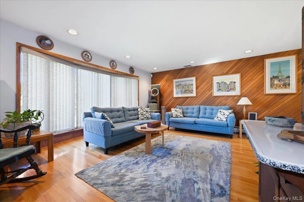 2484 Kayron Lane, Hempstead, NY, 4 Bedrooms Bedrooms, 8 Rooms Rooms,2 BathroomsBathrooms,Residential,For Rent,Kayron,0,1047028 2484 Kayron Lane, Hempstead, NY, 4 Bedrooms Bedrooms, 8 Rooms Rooms,2 BathroomsBathrooms,Residential,For Rent,Kayron,0,1047028