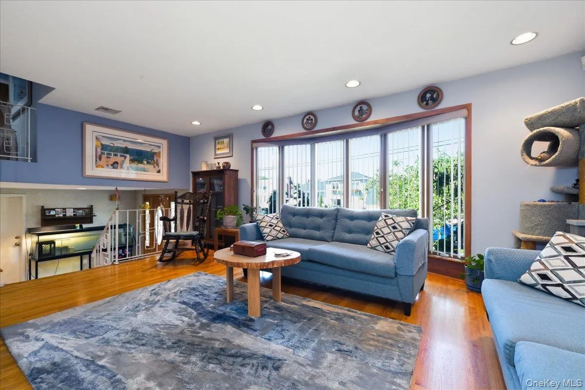 2484 Kayron Lane, Hempstead, NY, 4 Bedrooms Bedrooms, 8 Rooms Rooms,2 BathroomsBathrooms,Residential,For Rent,Kayron,0,1047028 2484 Kayron Lane, Hempstead, NY, 4 Bedrooms Bedrooms, 8 Rooms Rooms,2 BathroomsBathrooms,Residential,For Rent,Kayron,0,1047028