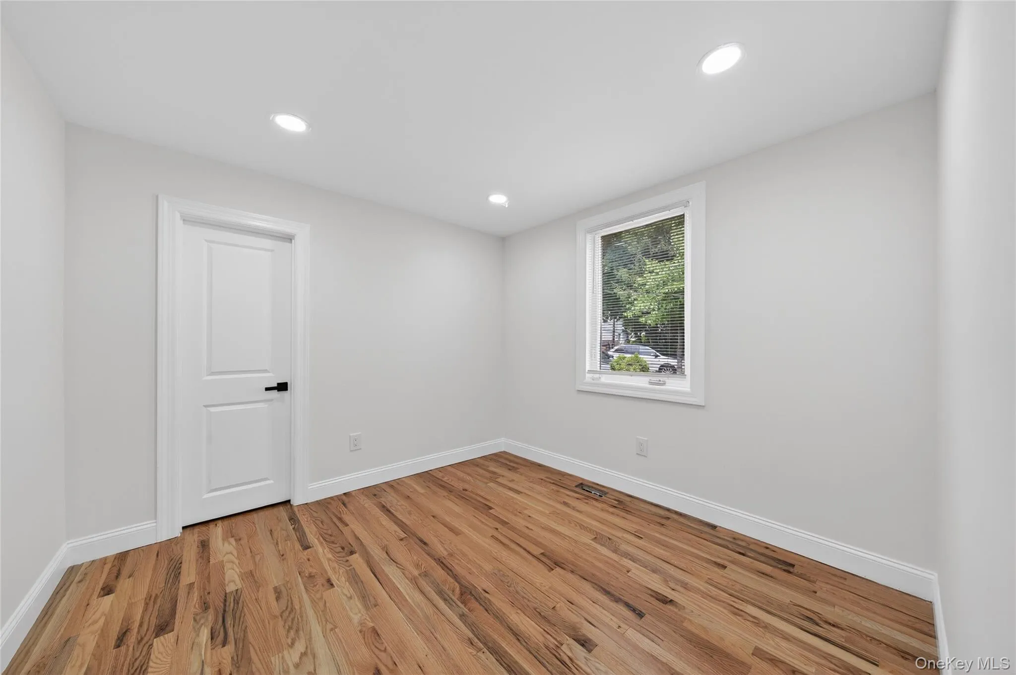 15 Grand Place, Huntington, NY, 5 Bedrooms Bedrooms, 10 Rooms Rooms,3 BathroomsBathrooms,Residential,For Rent,Grand,0,1047035 15 Grand Place, Huntington, NY, 5 Bedrooms Bedrooms, 10 Rooms Rooms,3 BathroomsBathrooms,Residential,For Rent,Grand,0,1047035