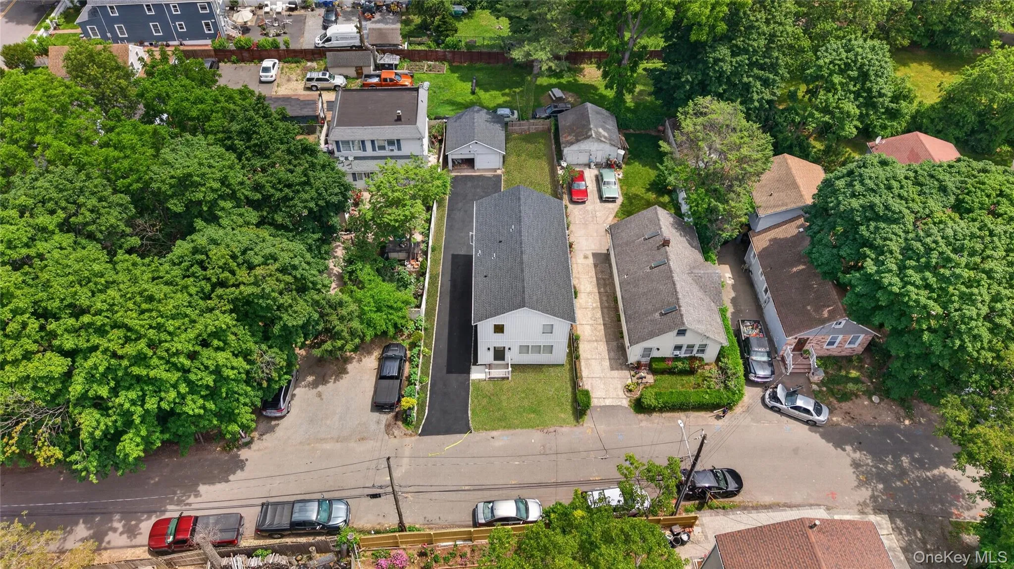 15 Grand Place, Huntington, NY, 5 Bedrooms Bedrooms, 10 Rooms Rooms,3 BathroomsBathrooms,Residential,For Rent,Grand,0,1047035 15 Grand Place, Huntington, NY, 5 Bedrooms Bedrooms, 10 Rooms Rooms,3 BathroomsBathrooms,Residential,For Rent,Grand,0,1047035