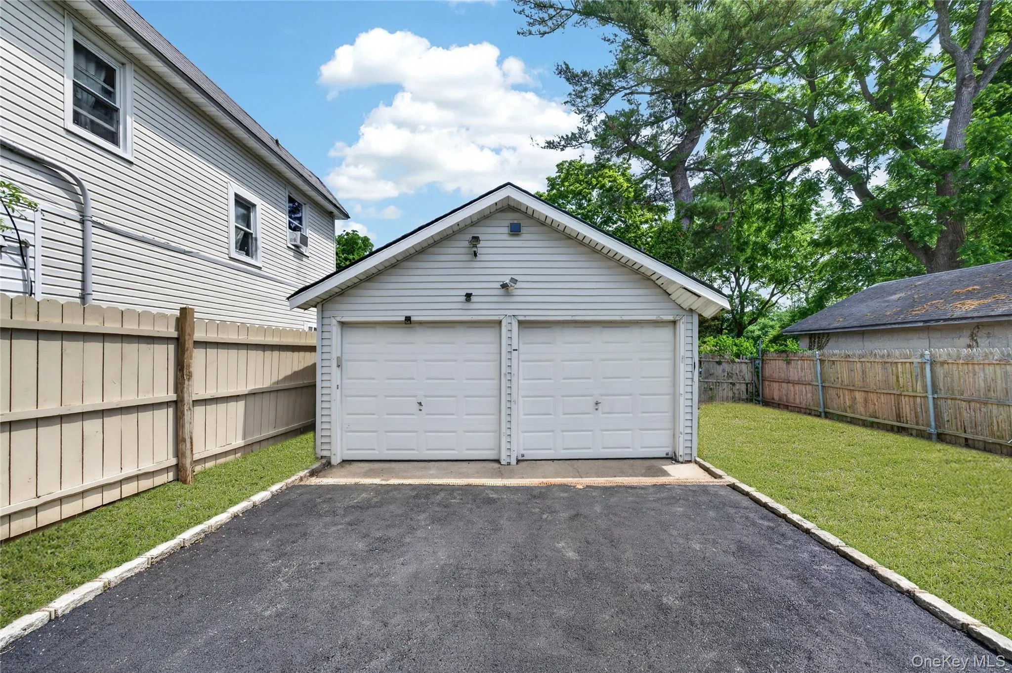 15 Grand Place, Huntington, NY, 5 Bedrooms Bedrooms, 10 Rooms Rooms,3 BathroomsBathrooms,Residential,For Rent,Grand,0,1047035 15 Grand Place, Huntington, NY, 5 Bedrooms Bedrooms, 10 Rooms Rooms,3 BathroomsBathrooms,Residential,For Rent,Grand,0,1047035