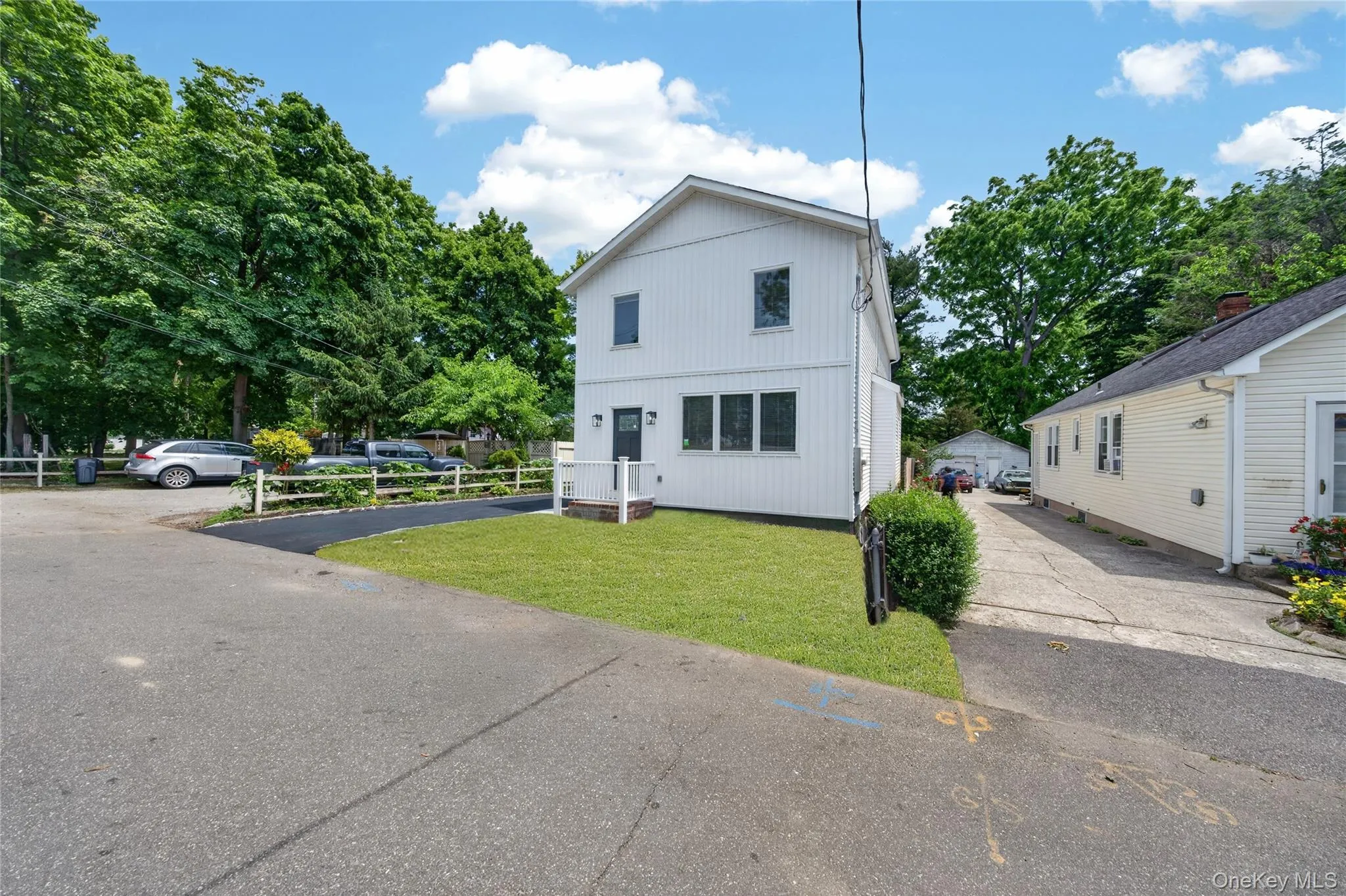 15 Grand Place, Huntington, NY, 5 Bedrooms Bedrooms, 10 Rooms Rooms,3 BathroomsBathrooms,Residential,For Rent,Grand,0,1047035 15 Grand Place, Huntington, NY, 5 Bedrooms Bedrooms, 10 Rooms Rooms,3 BathroomsBathrooms,Residential,For Rent,Grand,0,1047035