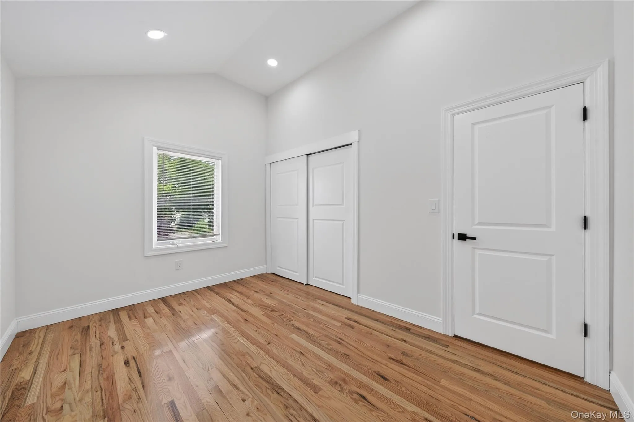 15 Grand Place, Huntington, NY, 5 Bedrooms Bedrooms, 10 Rooms Rooms,3 BathroomsBathrooms,Residential,For Rent,Grand,0,1047035 15 Grand Place, Huntington, NY, 5 Bedrooms Bedrooms, 10 Rooms Rooms,3 BathroomsBathrooms,Residential,For Rent,Grand,0,1047035