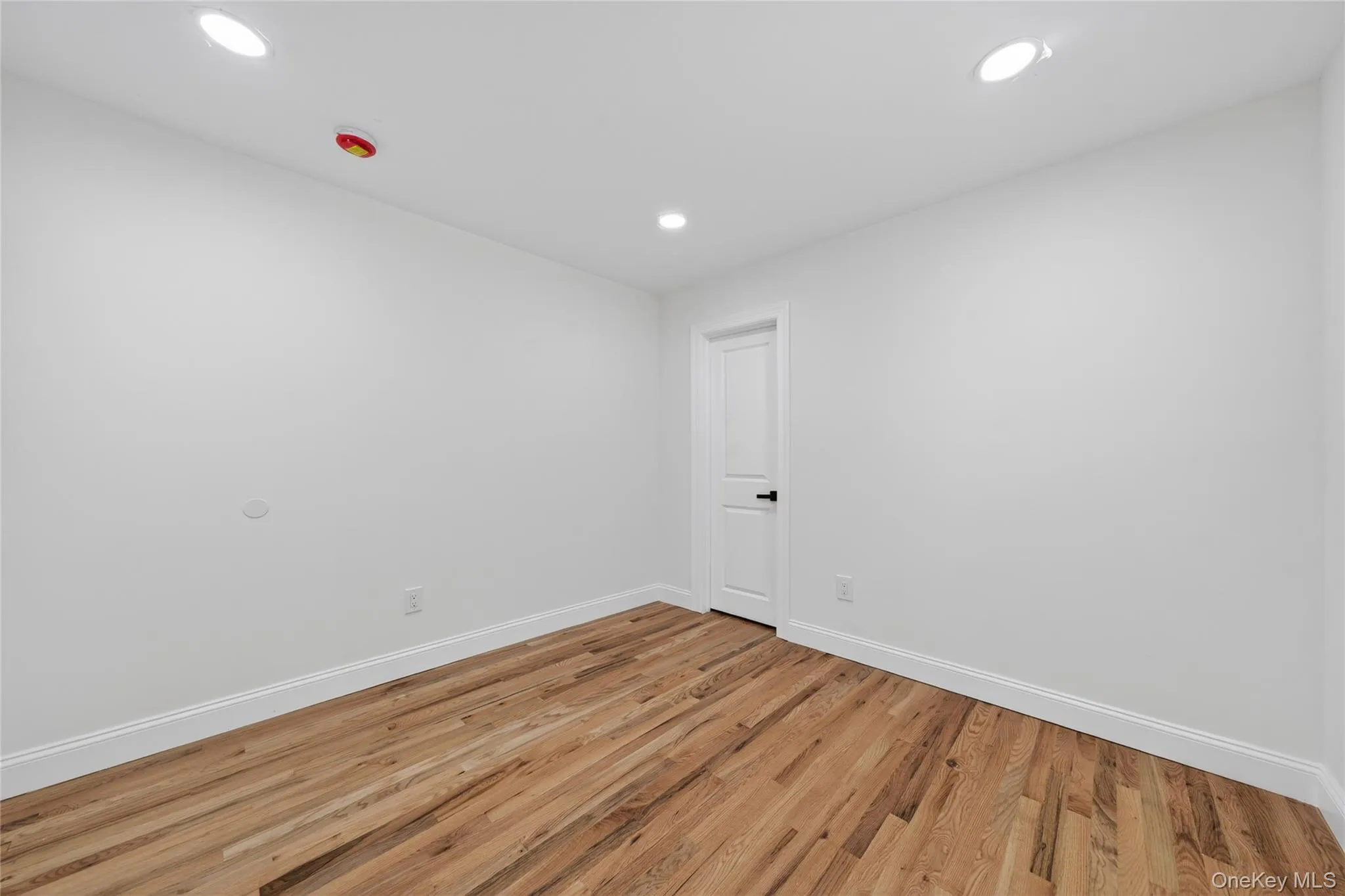 15 Grand Place, Huntington, NY, 5 Bedrooms Bedrooms, 10 Rooms Rooms,3 BathroomsBathrooms,Residential,For Rent,Grand,0,1047035 15 Grand Place, Huntington, NY, 5 Bedrooms Bedrooms, 10 Rooms Rooms,3 BathroomsBathrooms,Residential,For Rent,Grand,0,1047035