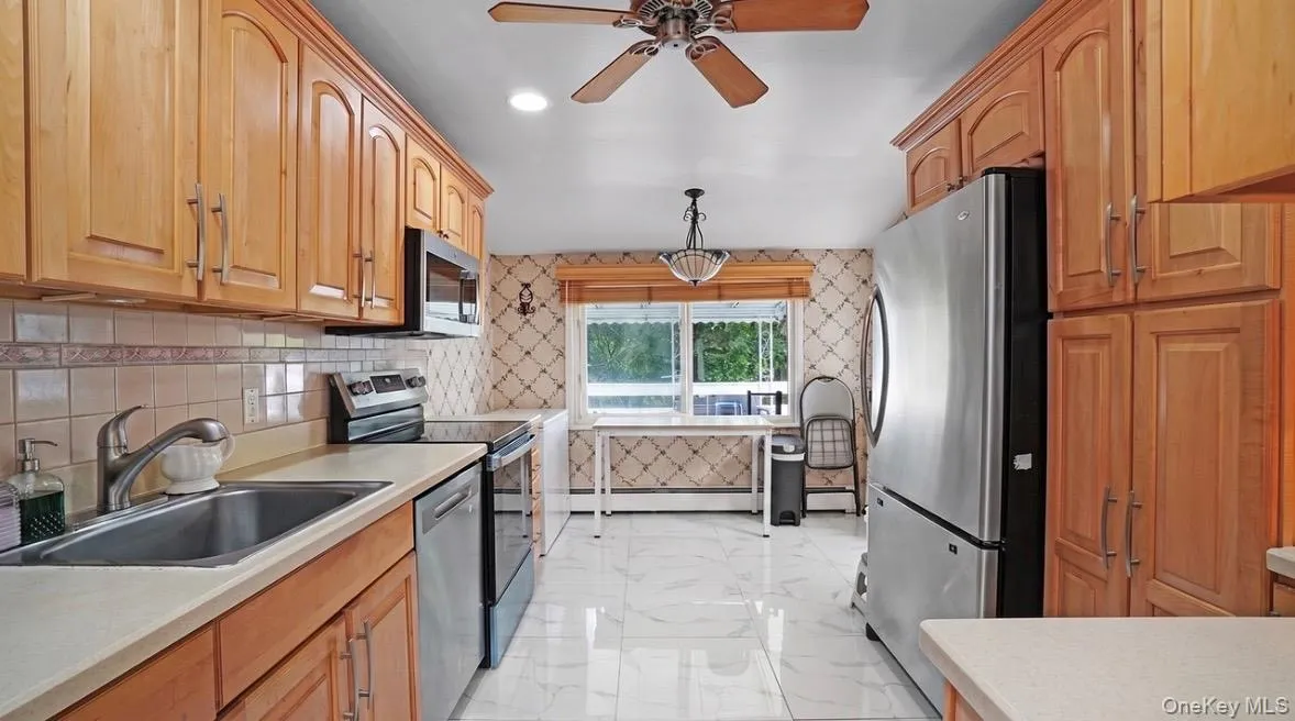 12 Bennington Place, Babylon, NY, 6 Bedrooms Bedrooms, 9 Rooms Rooms,2 BathroomsBathrooms,Residential,For Rent,Bennington,0,1047037 12 Bennington Place, Babylon, NY, 6 Bedrooms Bedrooms, 9 Rooms Rooms,2 BathroomsBathrooms,Residential,For Rent,Bennington,0,1047037